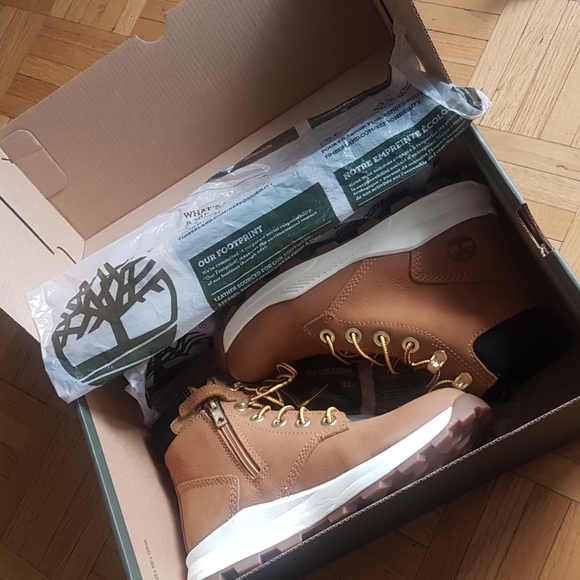 Brand new youth  Timberland Brooklyn sneaker boot wheat Nubuck - Picture 6 of 6
